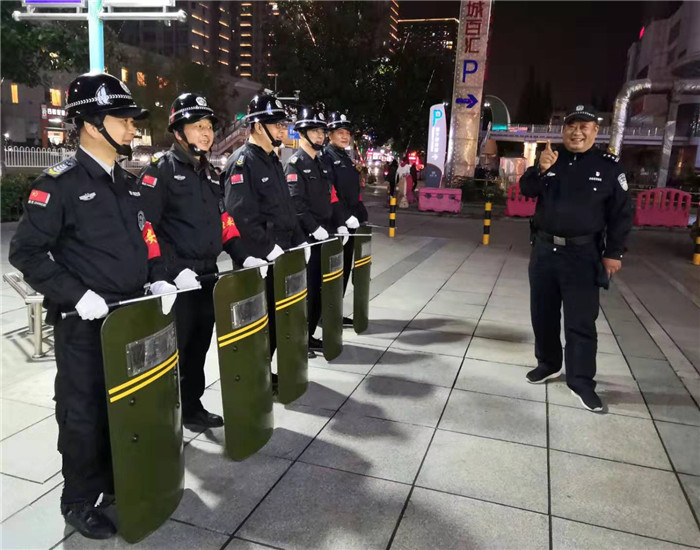 不忘初心勇?lián)?dāng)、牢記使命保平安